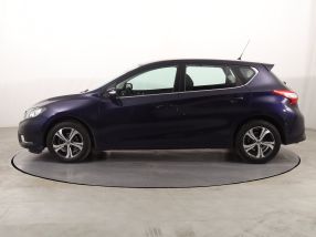 Nissan Pulsar - 2015