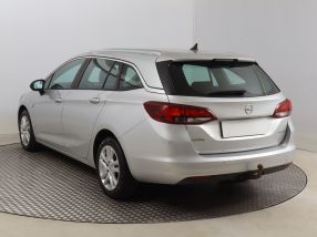 Opel Astra - 2016