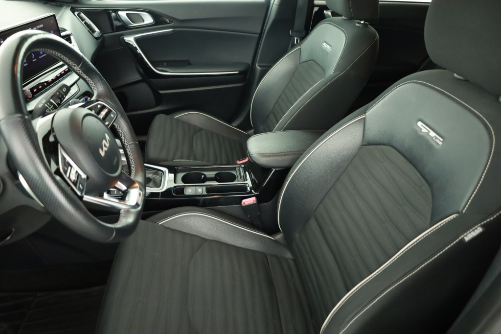 Kia ProCeed