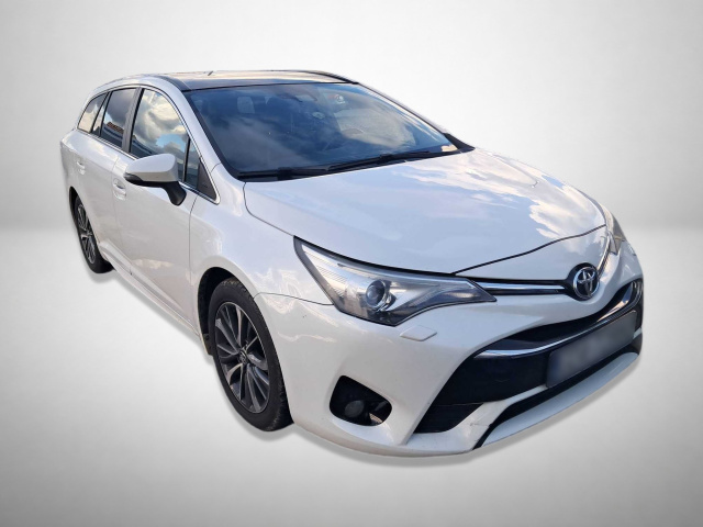 Toyota Avensis 2015