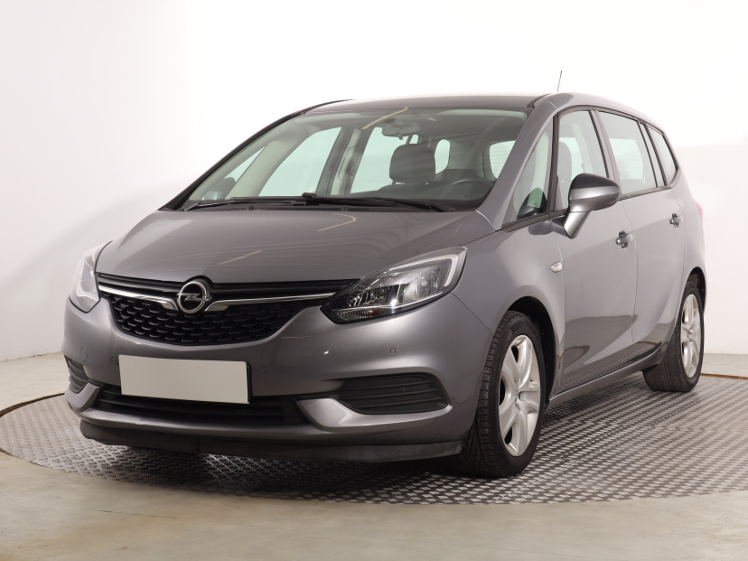 Opel Zafira Tourer, 2017