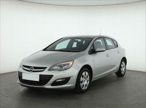 Opel Astra - 2013