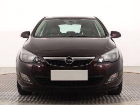 Opel Astra - 2011