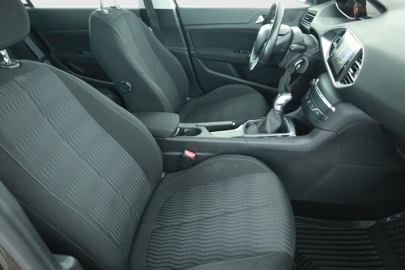 Peugeot 308, 2013