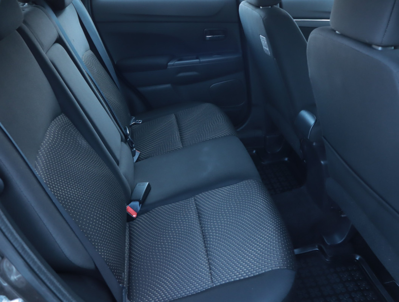 Mitsubishi ASX, 2015
