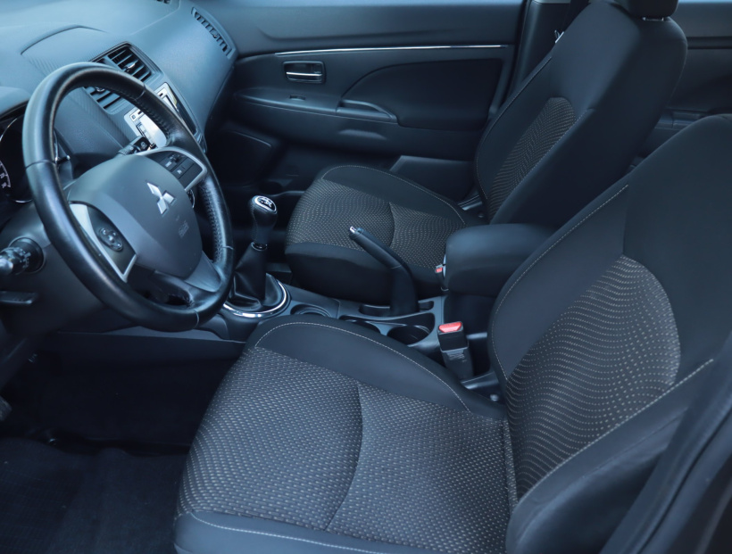 Mitsubishi ASX, 2015