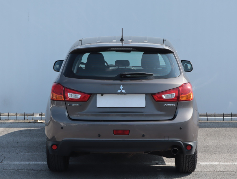Mitsubishi ASX, 2015