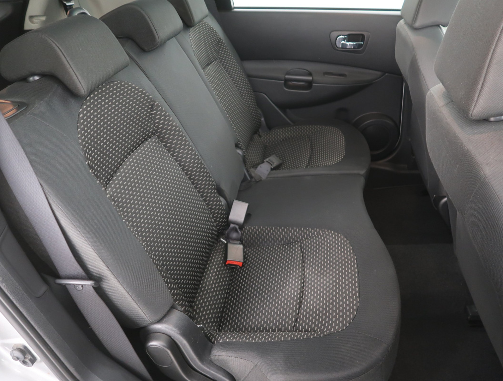 Nissan Qashqai+2