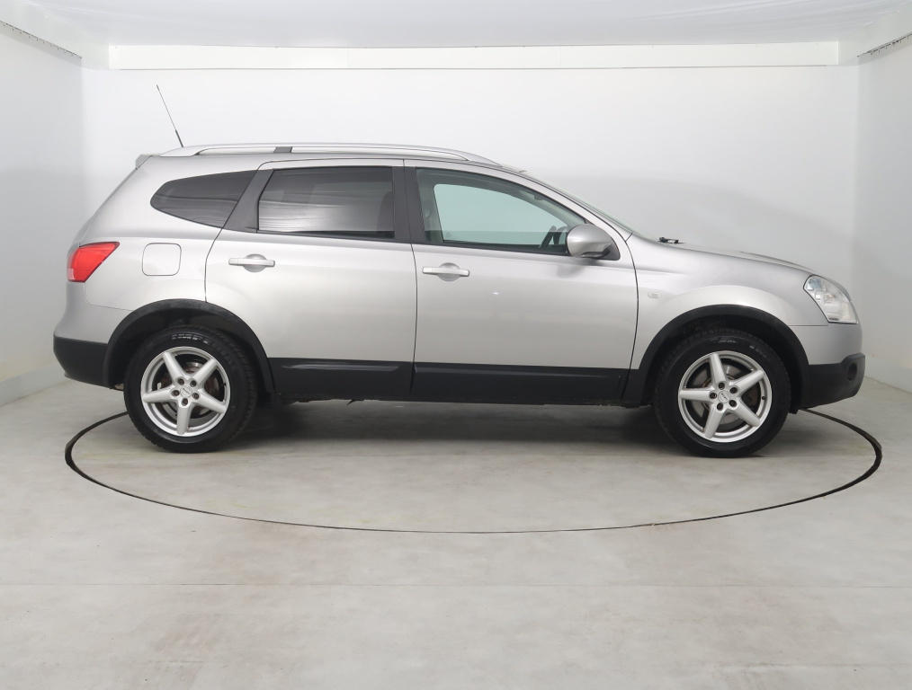 Nissan Qashqai+2