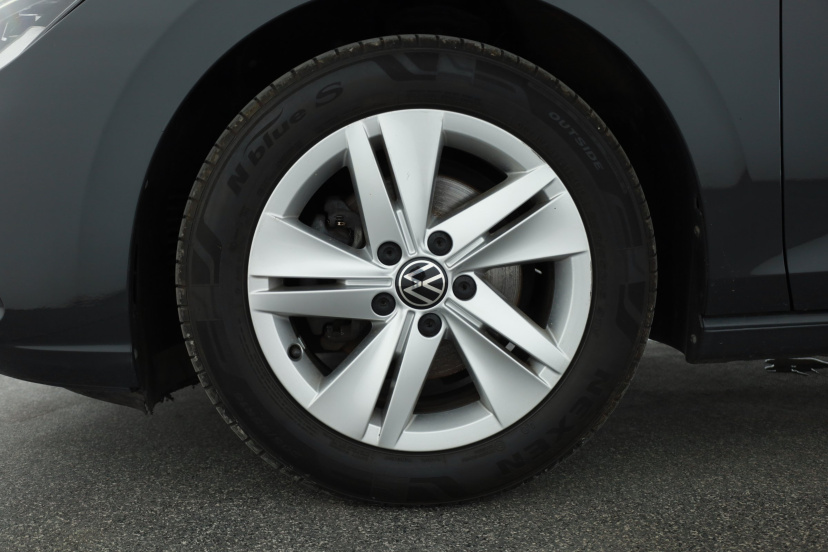 Volkswagen Golf, 2021