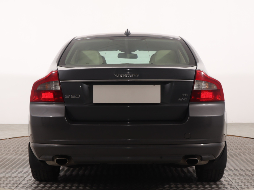 Volvo S80