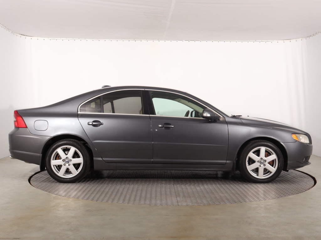 Volvo S80