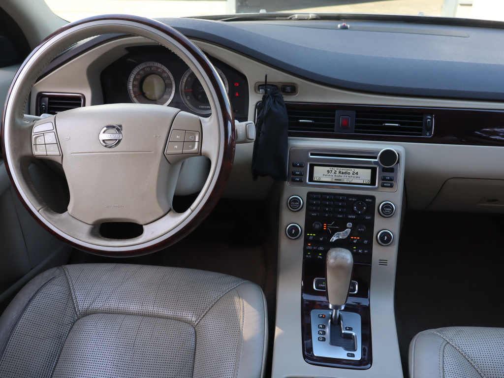 Volvo S80