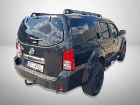 Nissan Pathfinder - 2005