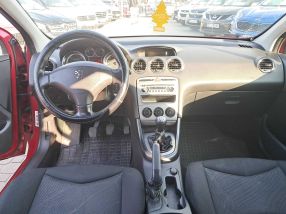 Peugeot 308 - 2010