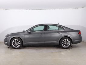 Volkswagen Passat - 2015