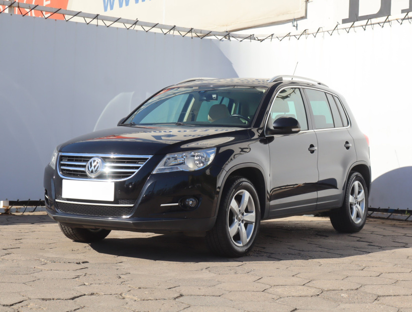 Volkswagen Tiguan, 2011