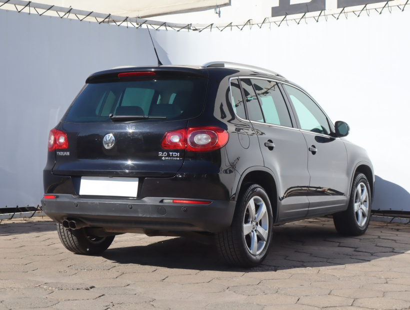 Volkswagen Tiguan, 2011