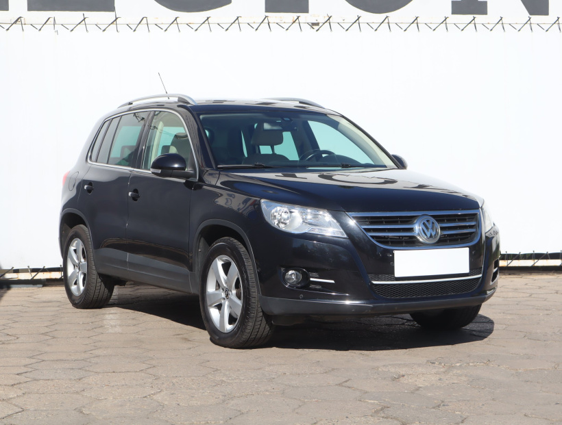 Volkswagen Tiguan, 2011