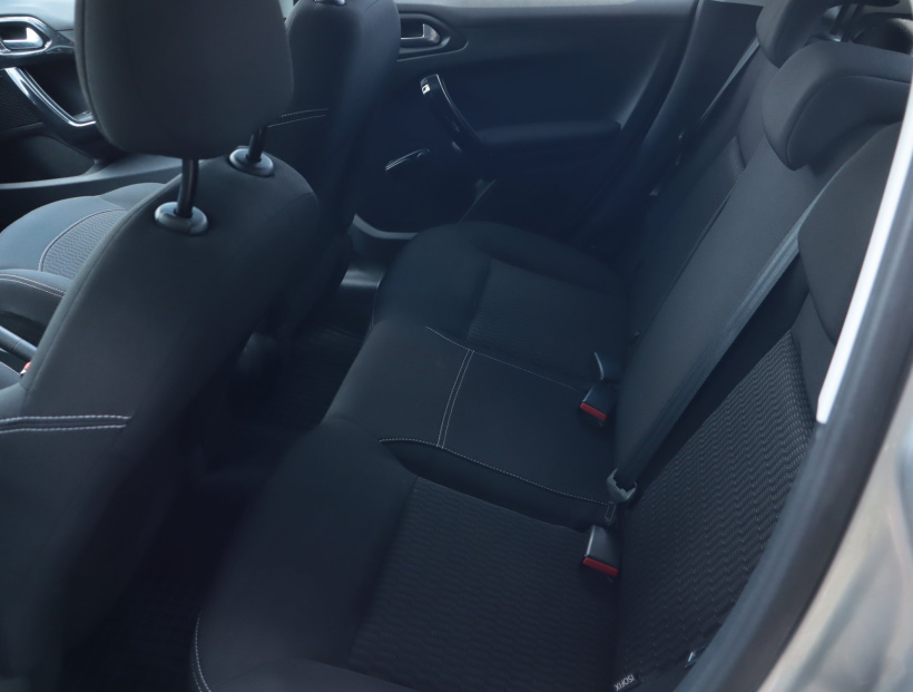 Peugeot 208, 2017