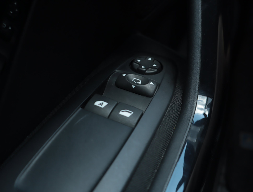 Peugeot 208, 2017