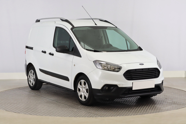 Ford Transit Courier 2021