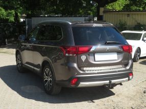 Mitsubishi Outlander - 2017