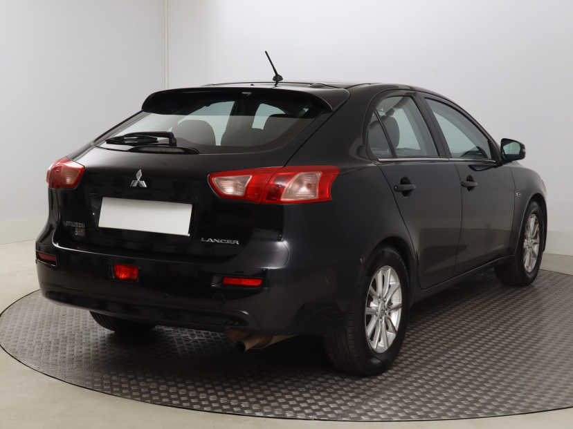 Mitsubishi Lancer, 2016
