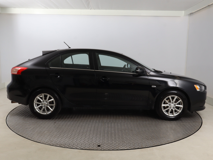 Mitsubishi Lancer, 2016