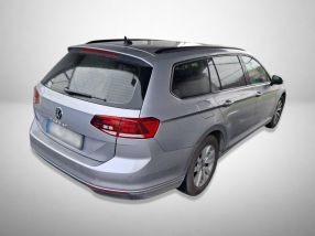 Volkswagen Passat - 2021