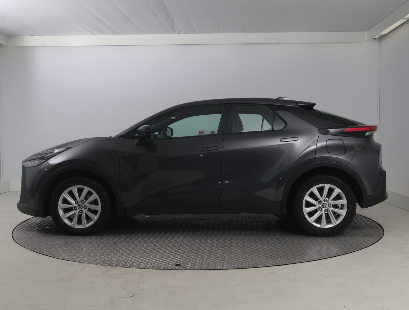 Toyota C-HR, 2024