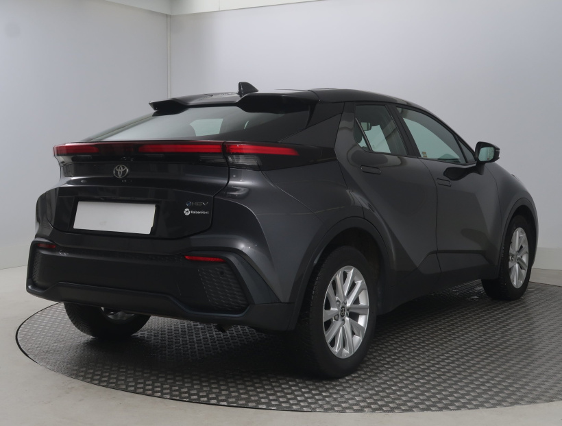 Toyota C-HR, 2024
