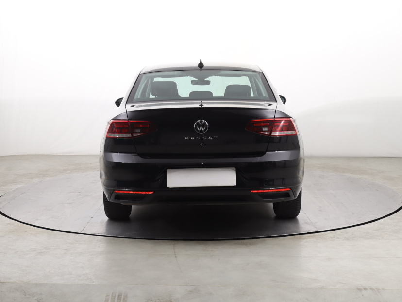 Volkswagen Passat, 2020