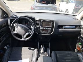 Mitsubishi Outlander - 2017