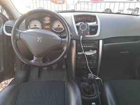 Peugeot 207 - 2009