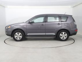 Mitsubishi Outlander - 2010