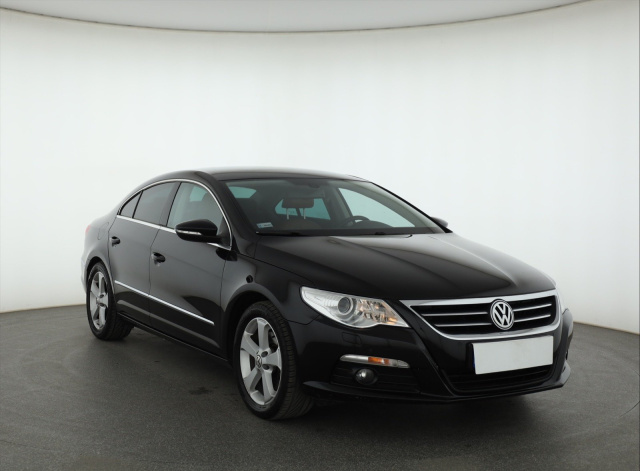 Volkswagen Passat CC 2011