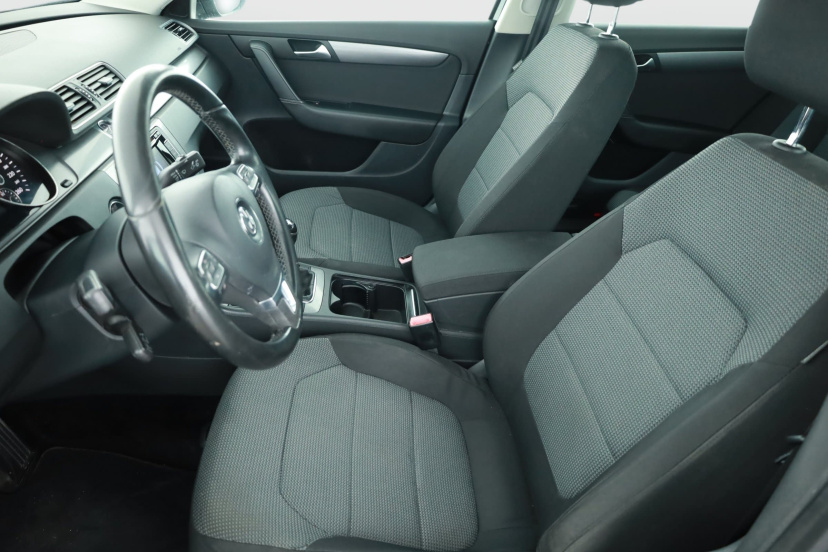 Volkswagen Passat, 2013