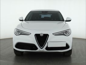 Alfa Romeo Stelvio - 2017