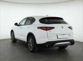 Alfa Romeo Stelvio - 2017