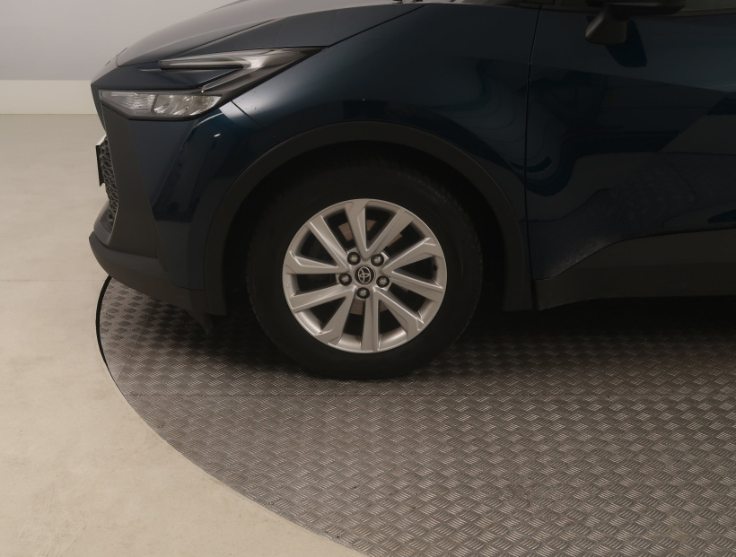 Toyota C-HR, 2024