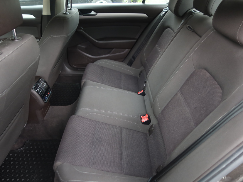 Volkswagen Passat, 2015
