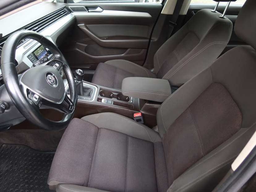 Volkswagen Passat, 2015