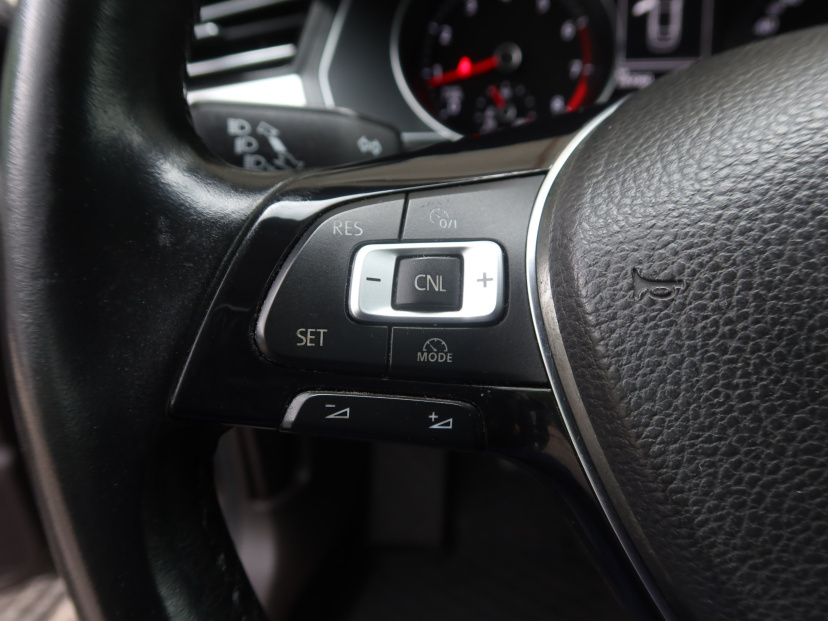 Volkswagen Passat, 2015