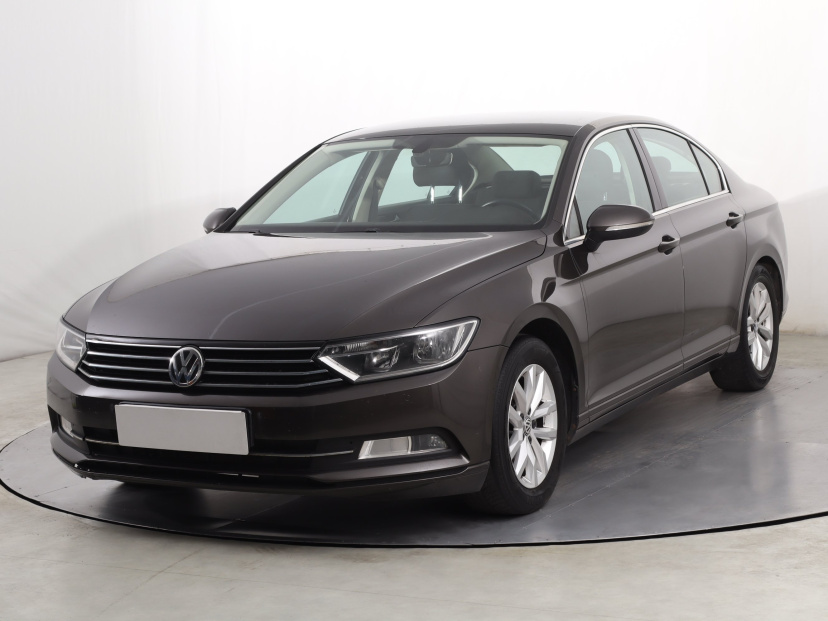 Volkswagen Passat, 2015