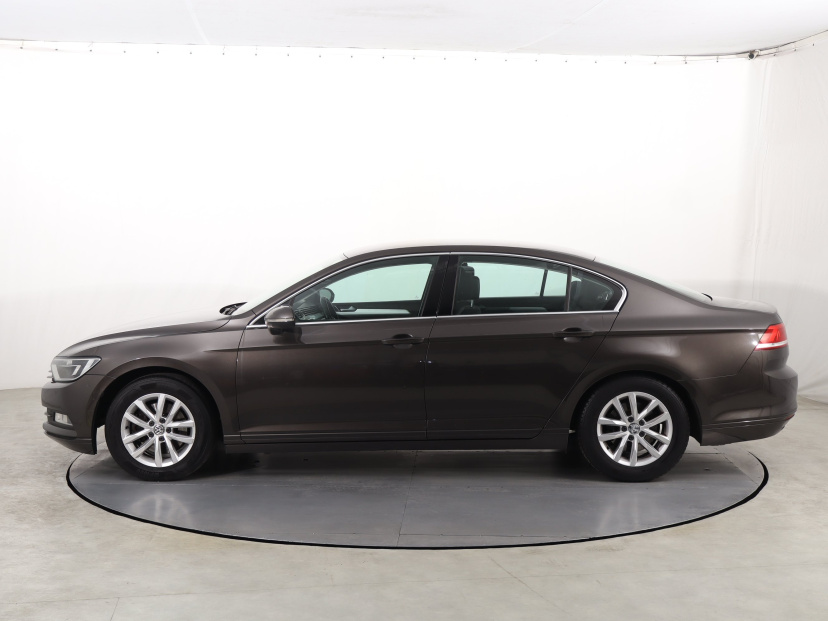 Volkswagen Passat, 2015