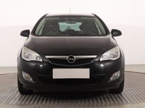 Opel Astra - 2011