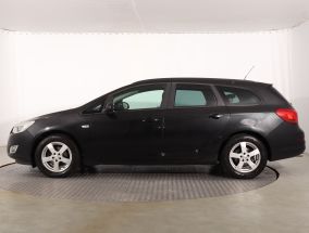 Opel Astra - 2011