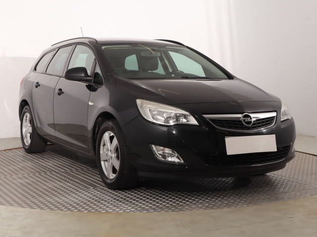 Opel Astra 2011