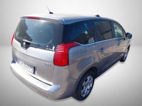 Peugeot 5008 - 2015